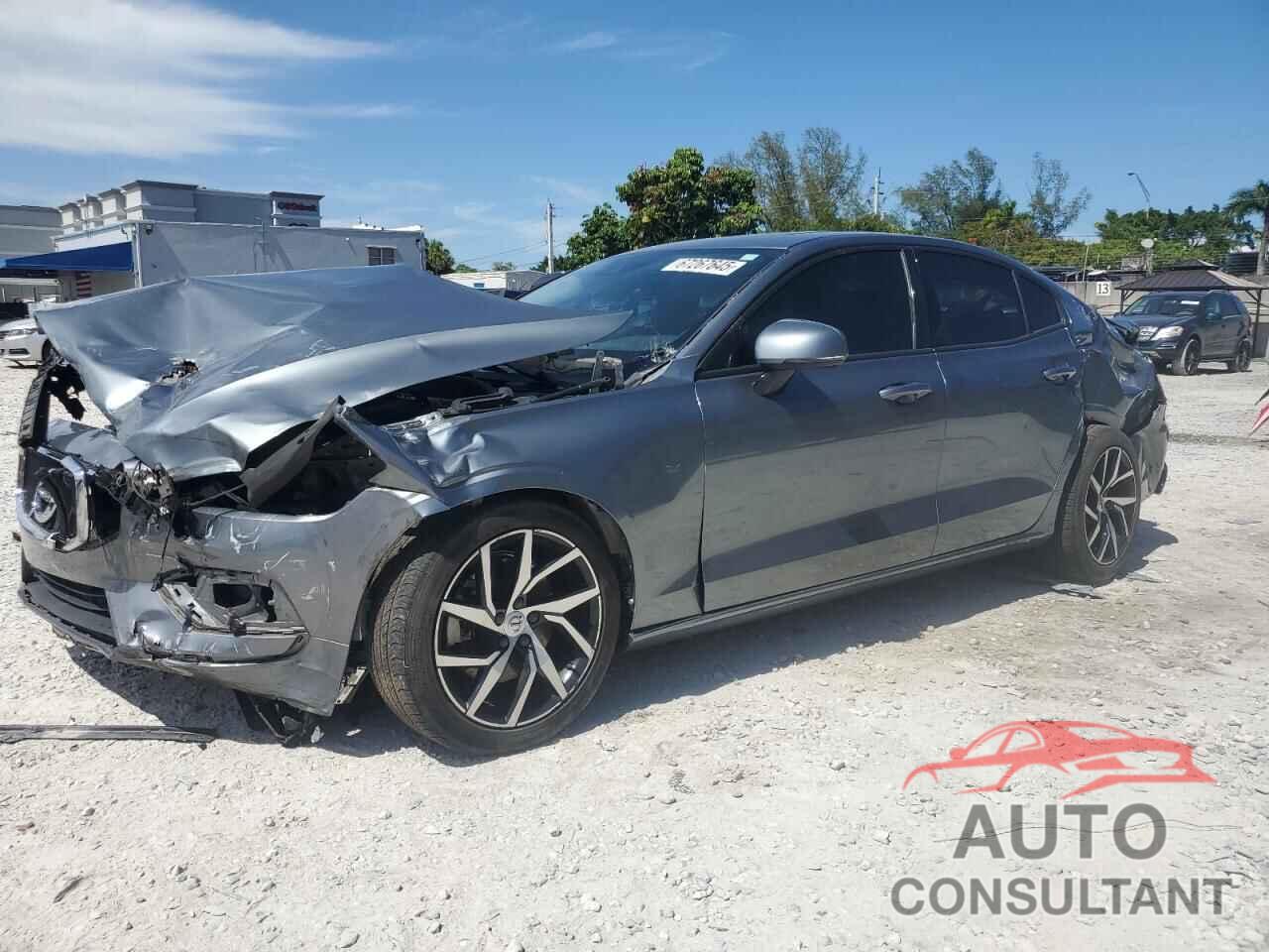 VOLVO S60 2019 - 7JR102FK2KG002370