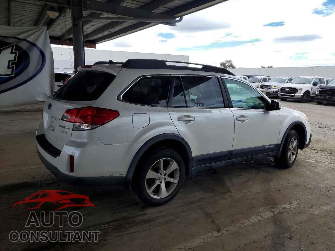 SUBARU OUTBACK 2014 - 4S4BRBLC2E3258957