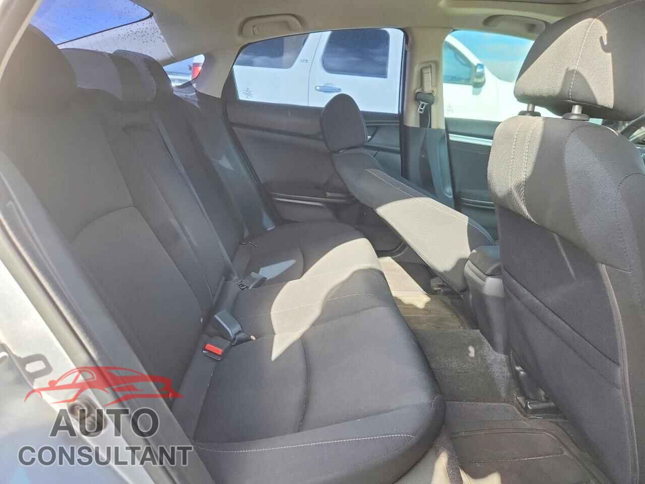 HONDA CIVIC 2017 - 2HGFC2F73HH545443