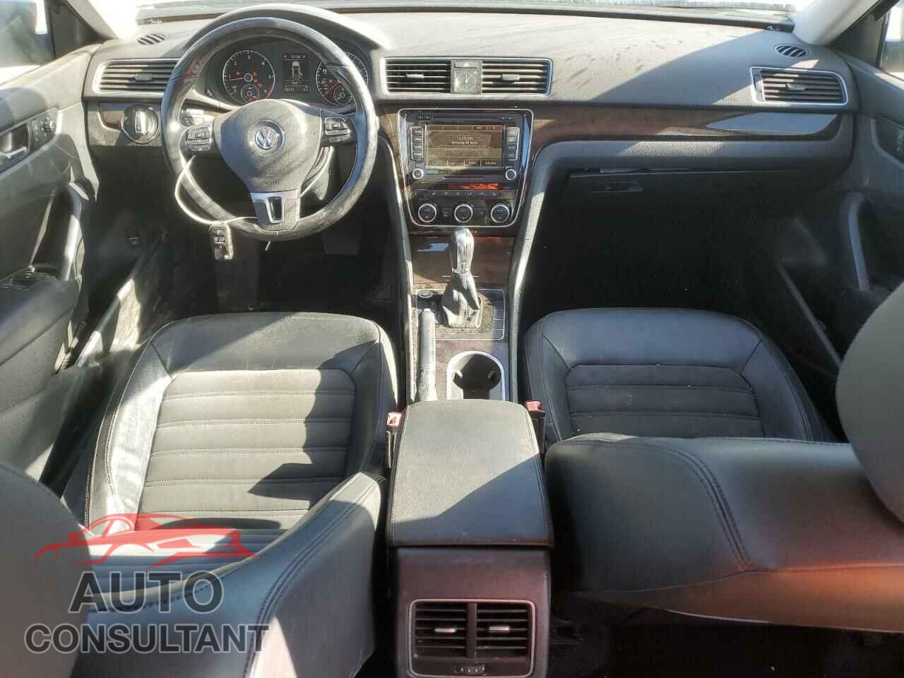 VOLKSWAGEN PASSAT 2014 - 1VWCN7A35EC048063