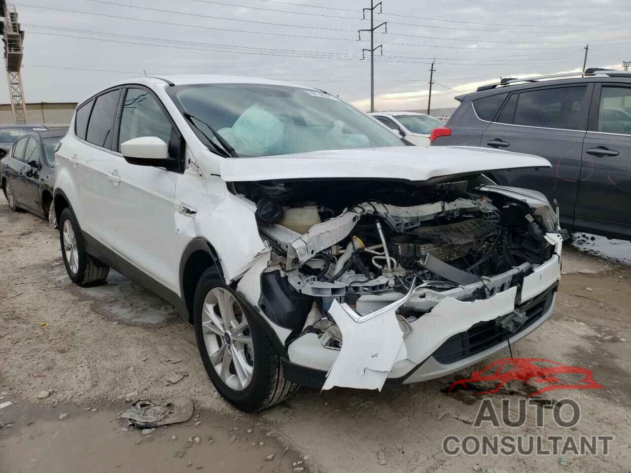 FORD ESCAPE 2017 - 1FMCU0G91HUD44944