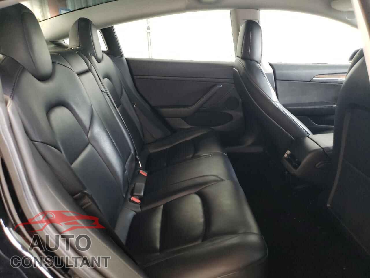 TESLA MODEL 3 2022 - 5YJ3E1EA3NF371684