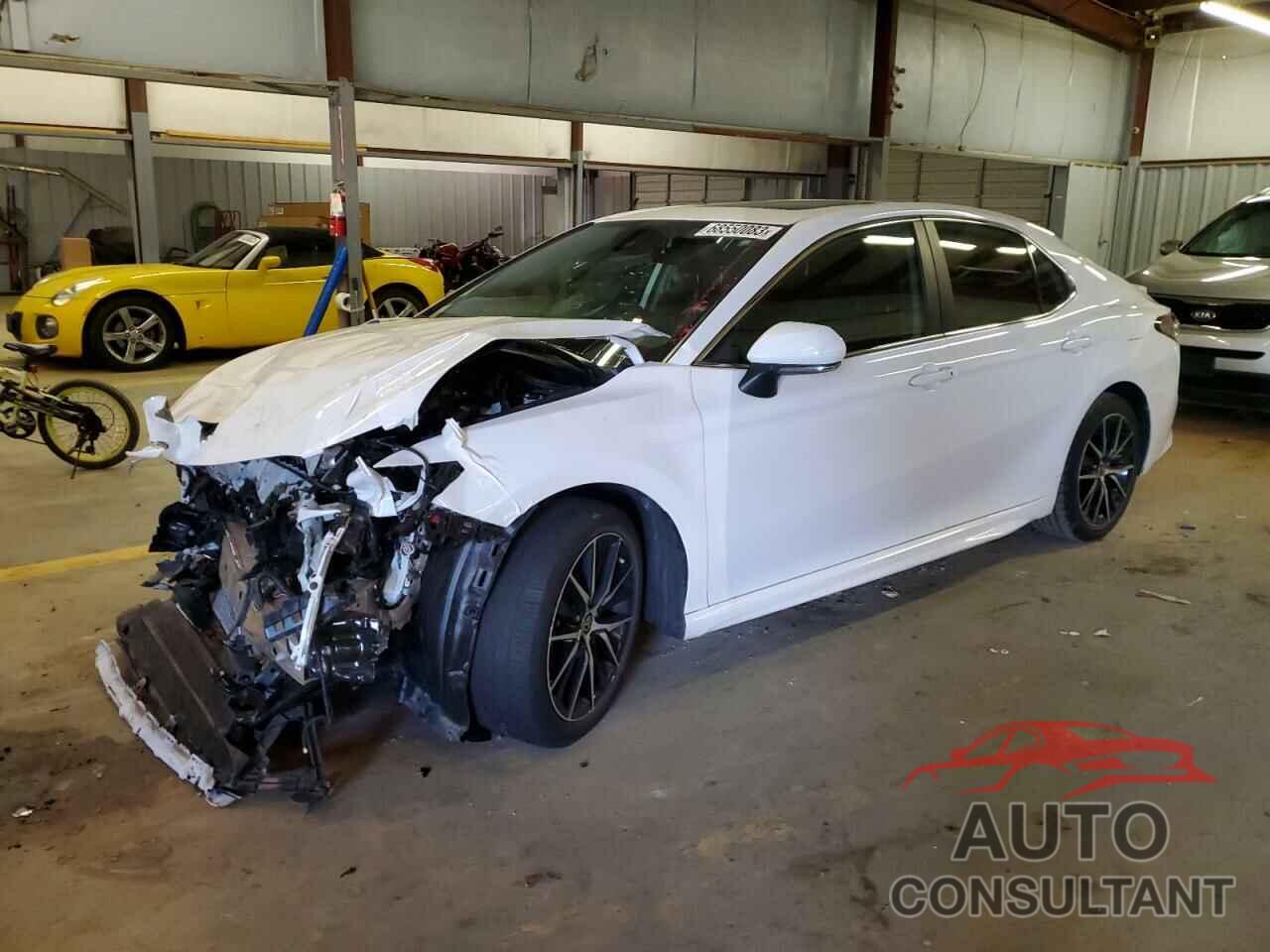 TOYOTA CAMRY 2021 - 4T1G11AK1MU577518