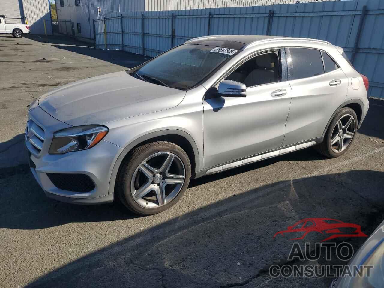 MERCEDES-BENZ GLA-CLASS 2015 - WDCTG4GB8FJ101372
