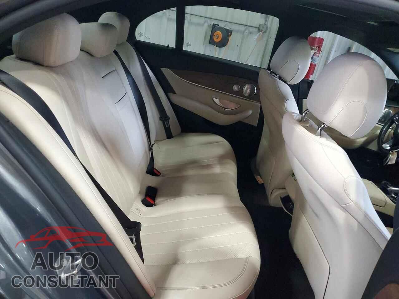 MERCEDES-BENZ E-CLASS 2017 - WDDZF4KB3HA058725