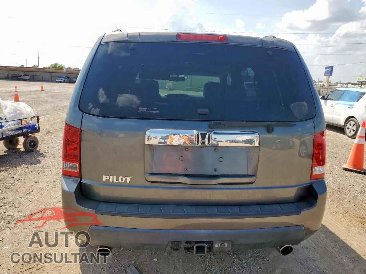HONDA PILOT 2011 - 5FNYF3H50BB016934