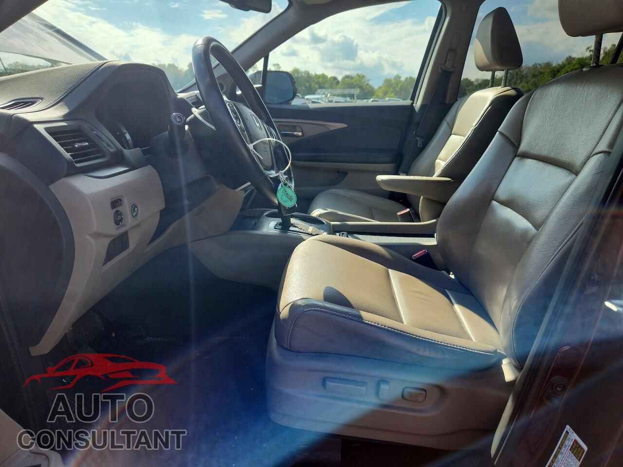 HONDA PILOT 2016 - 5FNYF6H59GB010803