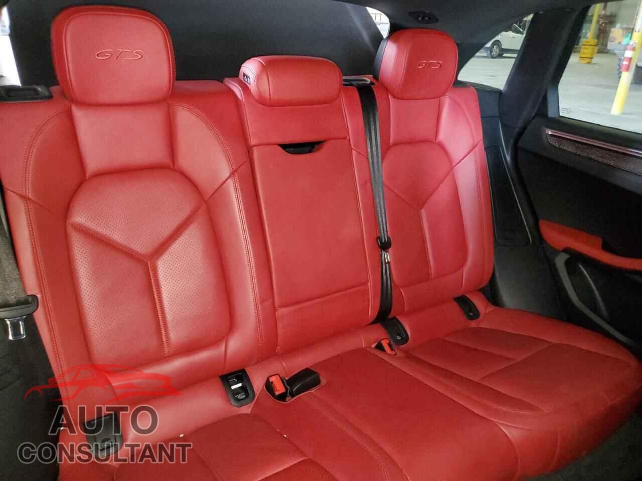 PORSCHE MACAN 2018 - WP1AG2A51JLB65415