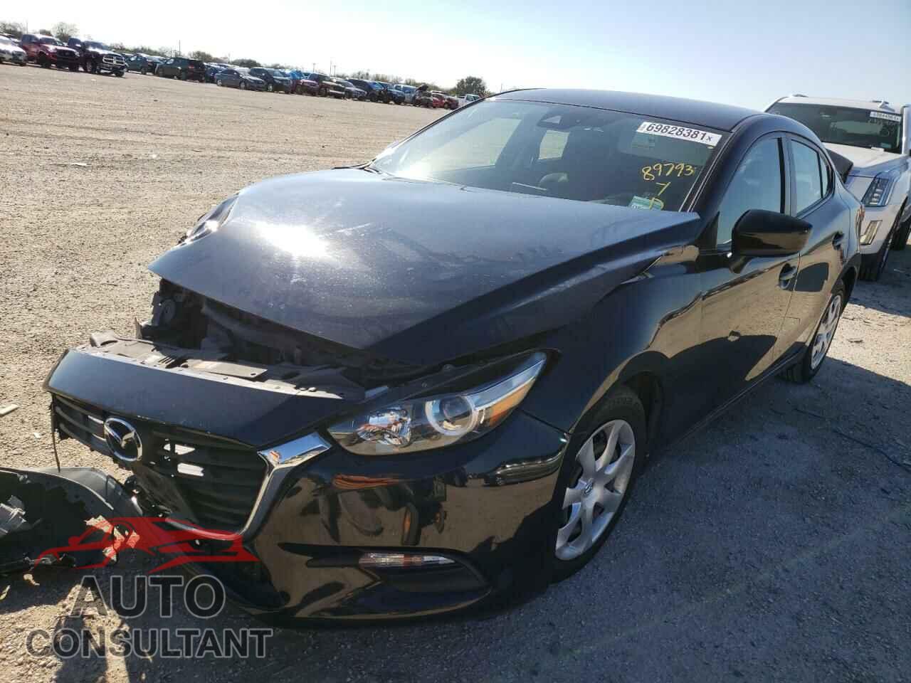 MAZDA 3 2018 - 3MZBN1U78JM215645