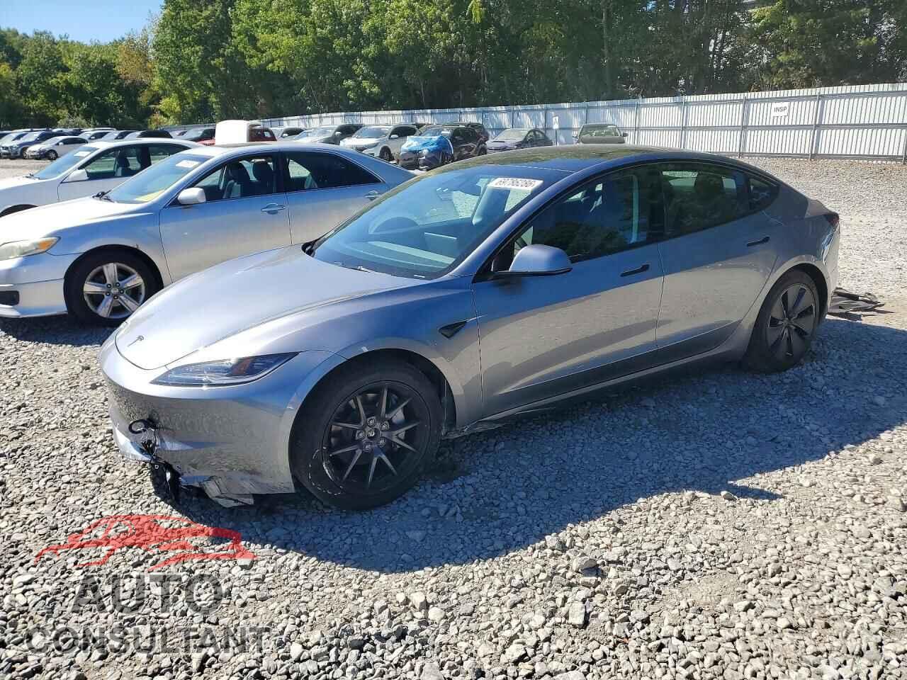 TESLA MODEL 3 2026 - 5YJ3E1EB3TF216168