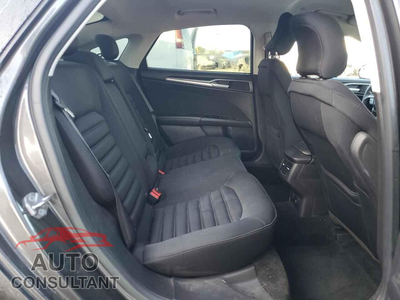 FORD FUSION 2016 - 3FA6P0LU2GR166315