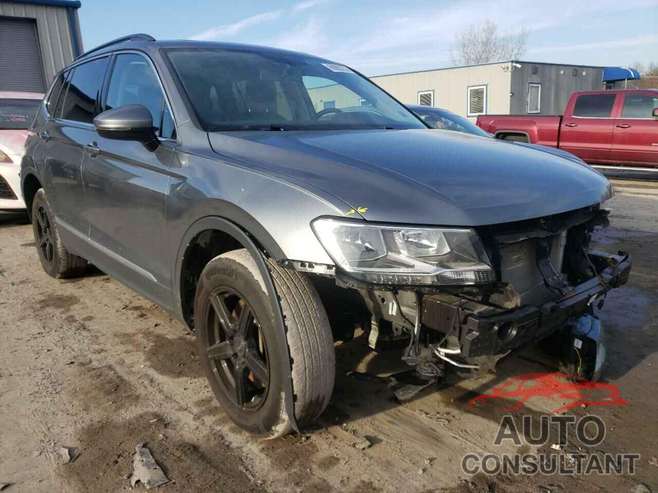 VOLKSWAGEN TIGUAN 2018 - 3VV2B7AX9JM120144