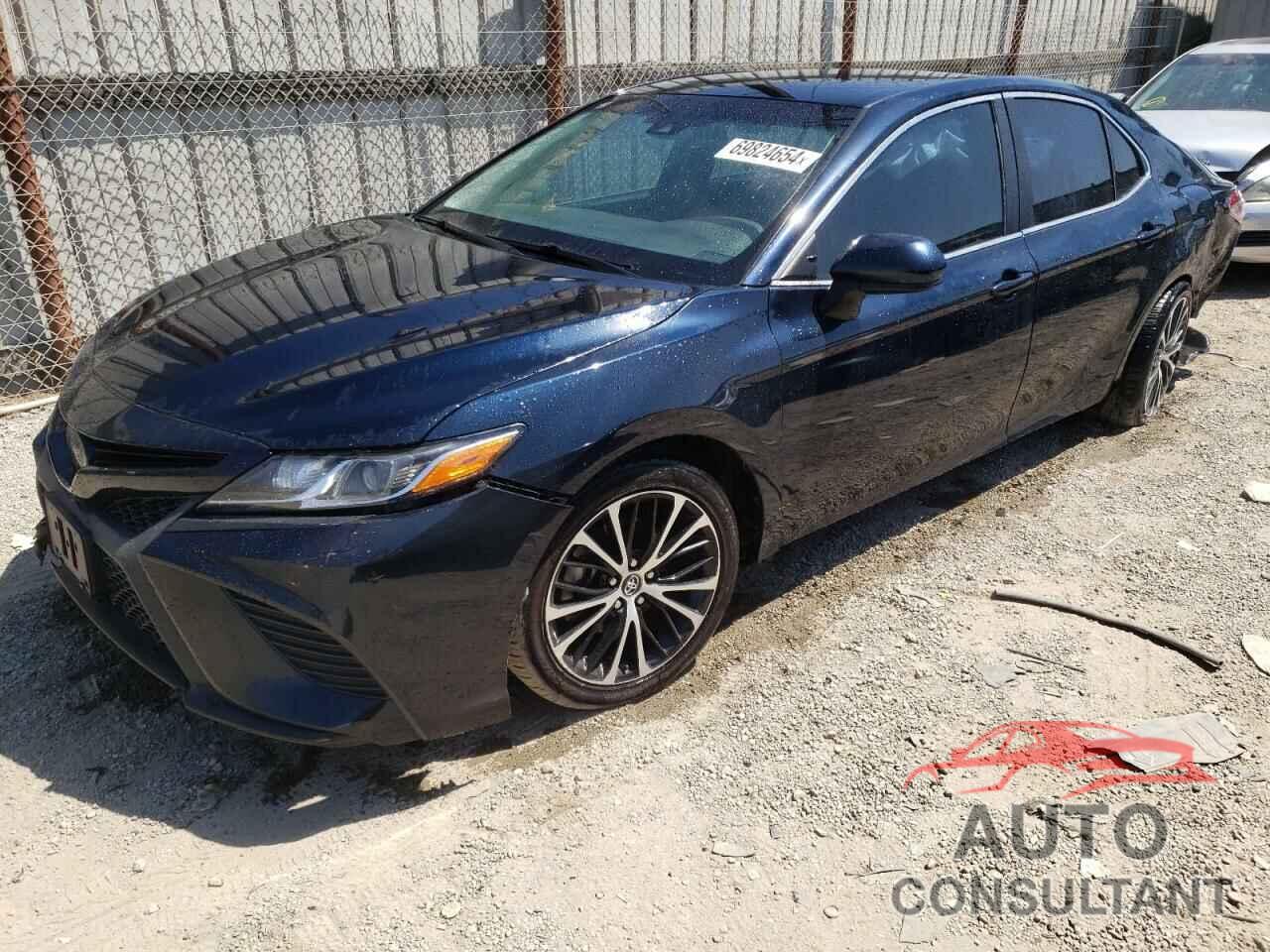 TOYOTA CAMRY 2018 - 4T1B11HK8JU630677