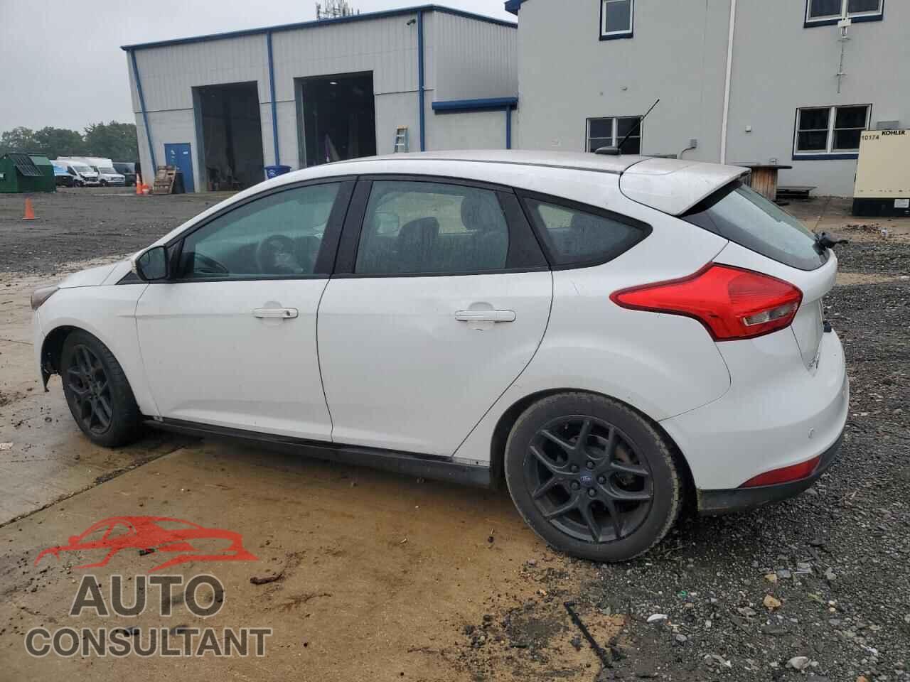 FORD FOCUS 2016 - 1FADP3K28GL307380