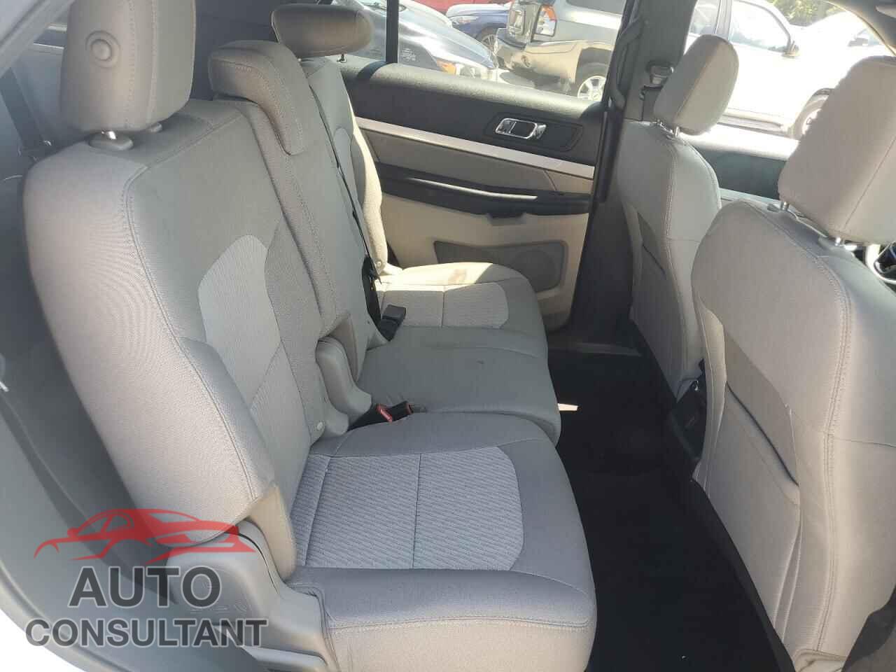 FORD EXPLORER 2018 - 1FM5K8B8XJGB98379
