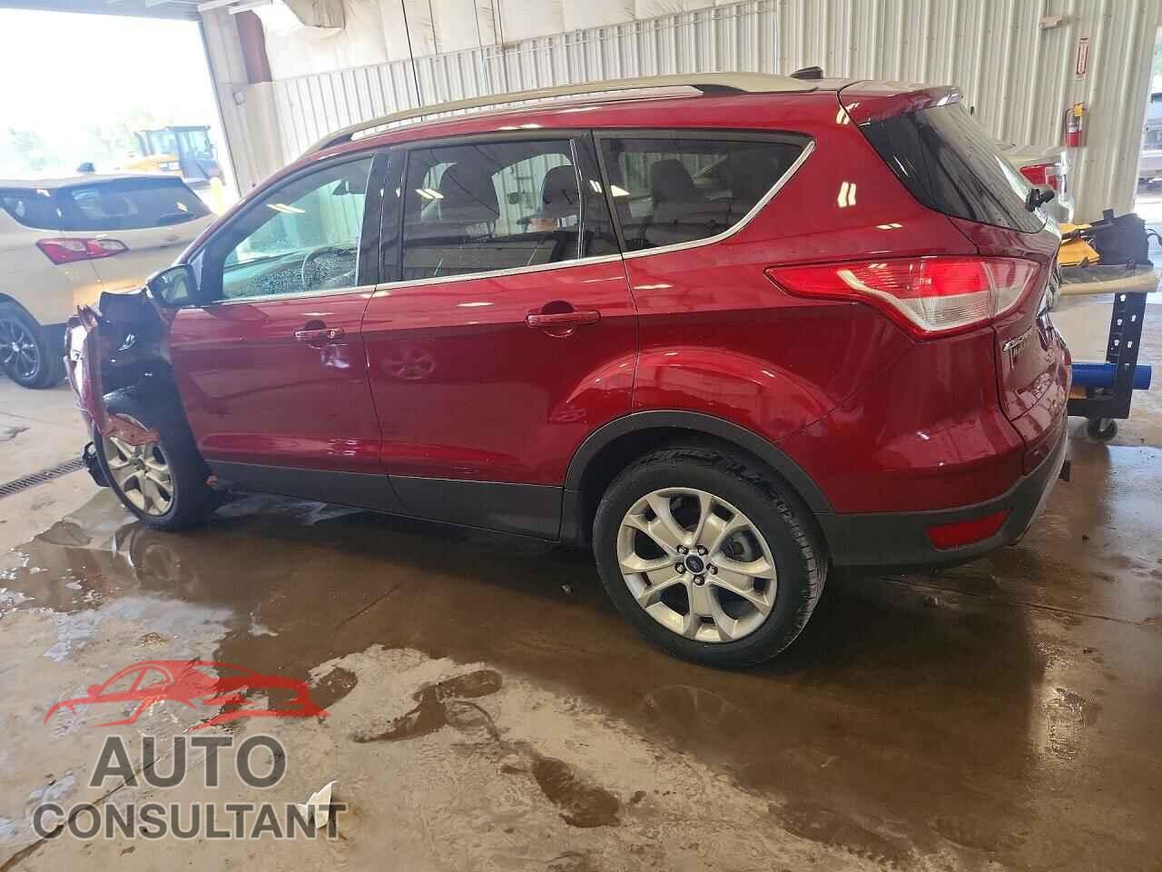 FORD ESCAPE 2015 - 1FMCU9J92FUC57631