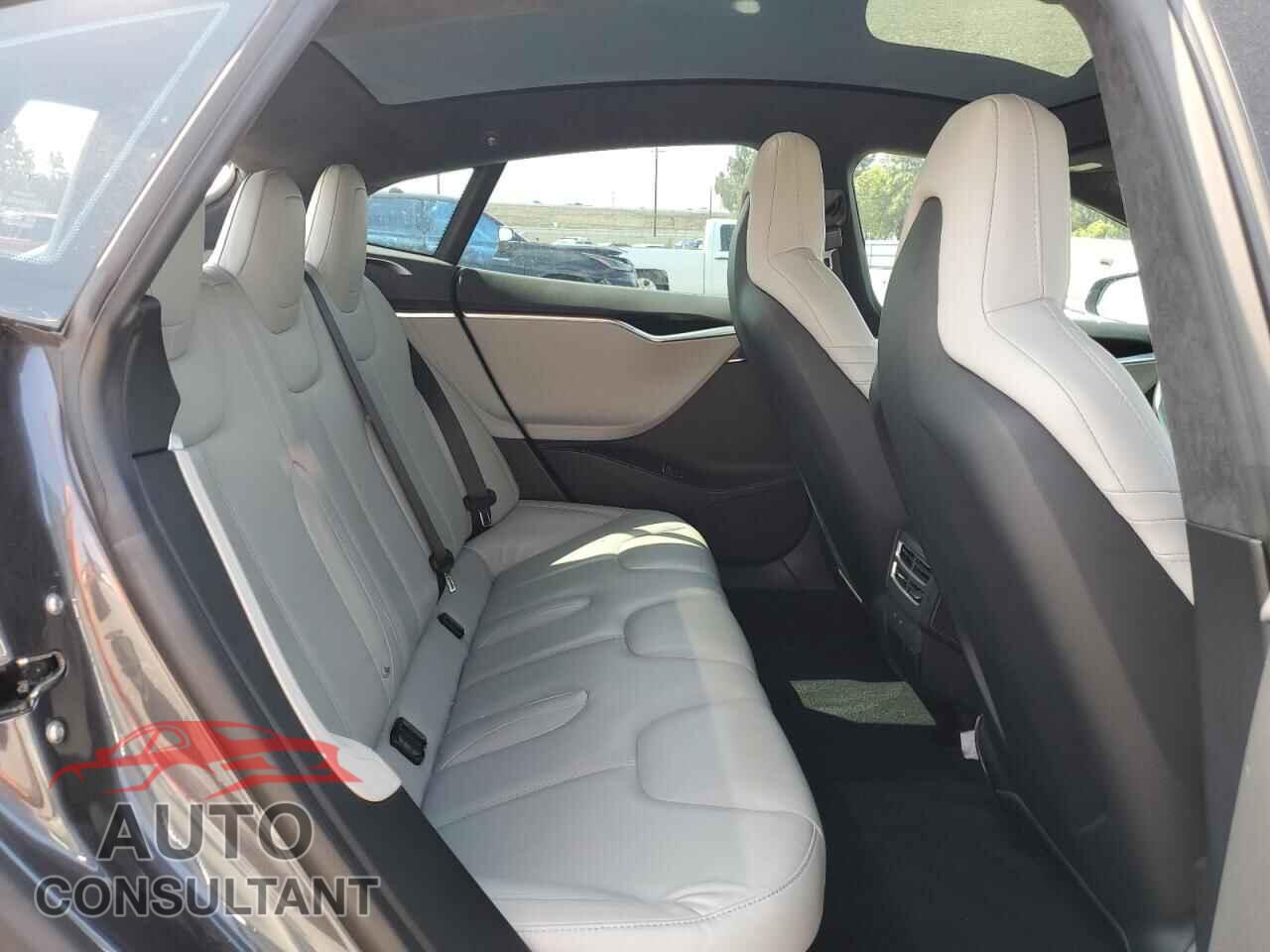 TESLA MODEL S 2016 - 5YJSA1E27GF175606