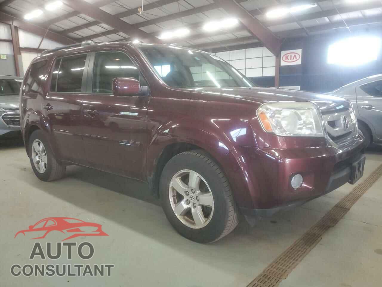 HONDA PILOT 2011 - 5FNYF4H61BB030100