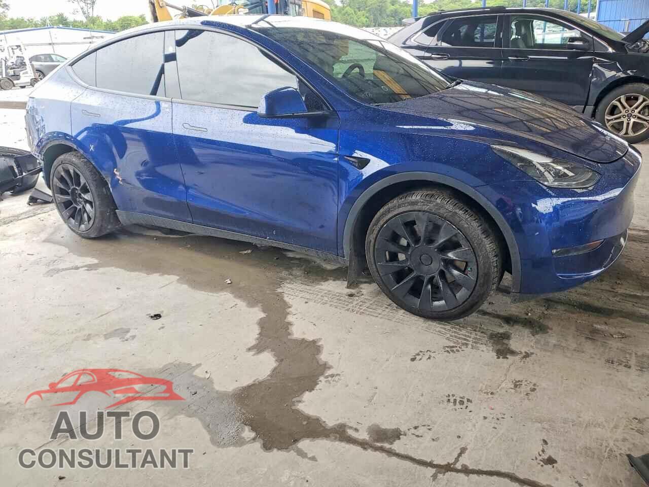 TESLA MODEL Y 2024 - 7SAYGDEE9RA266237