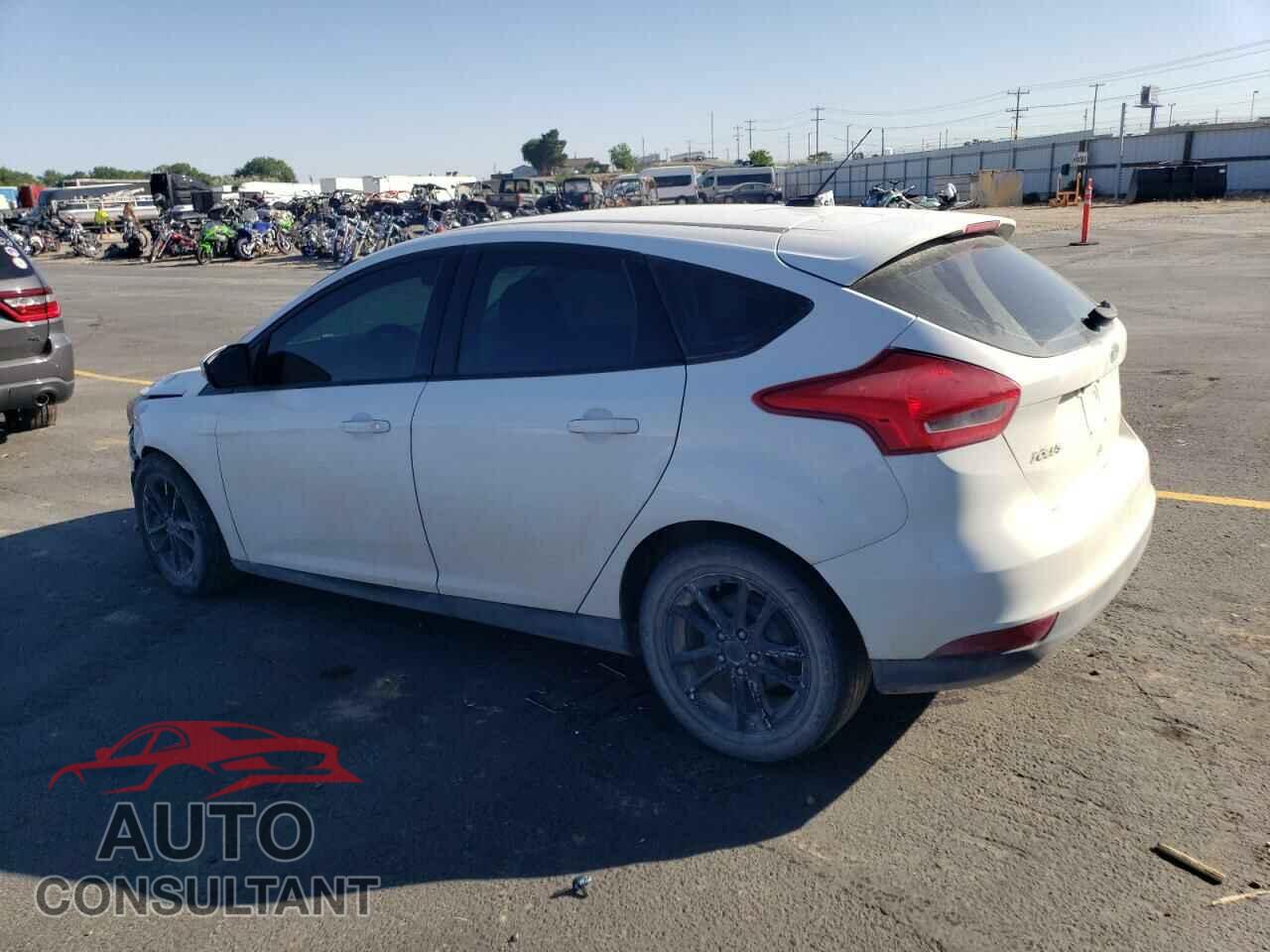 FORD FOCUS 2017 - 1FADP3K2XHL217374