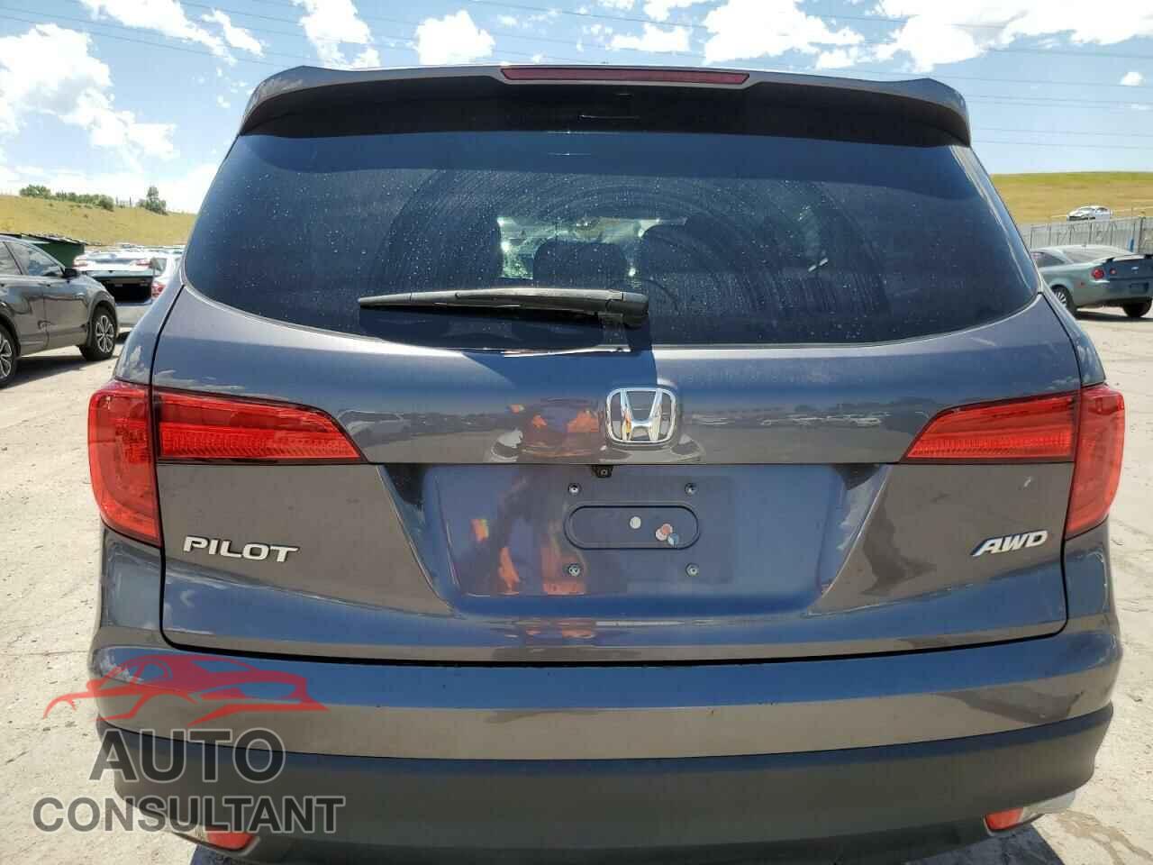 HONDA PILOT 2017 - 5FNYF6H55HB051205