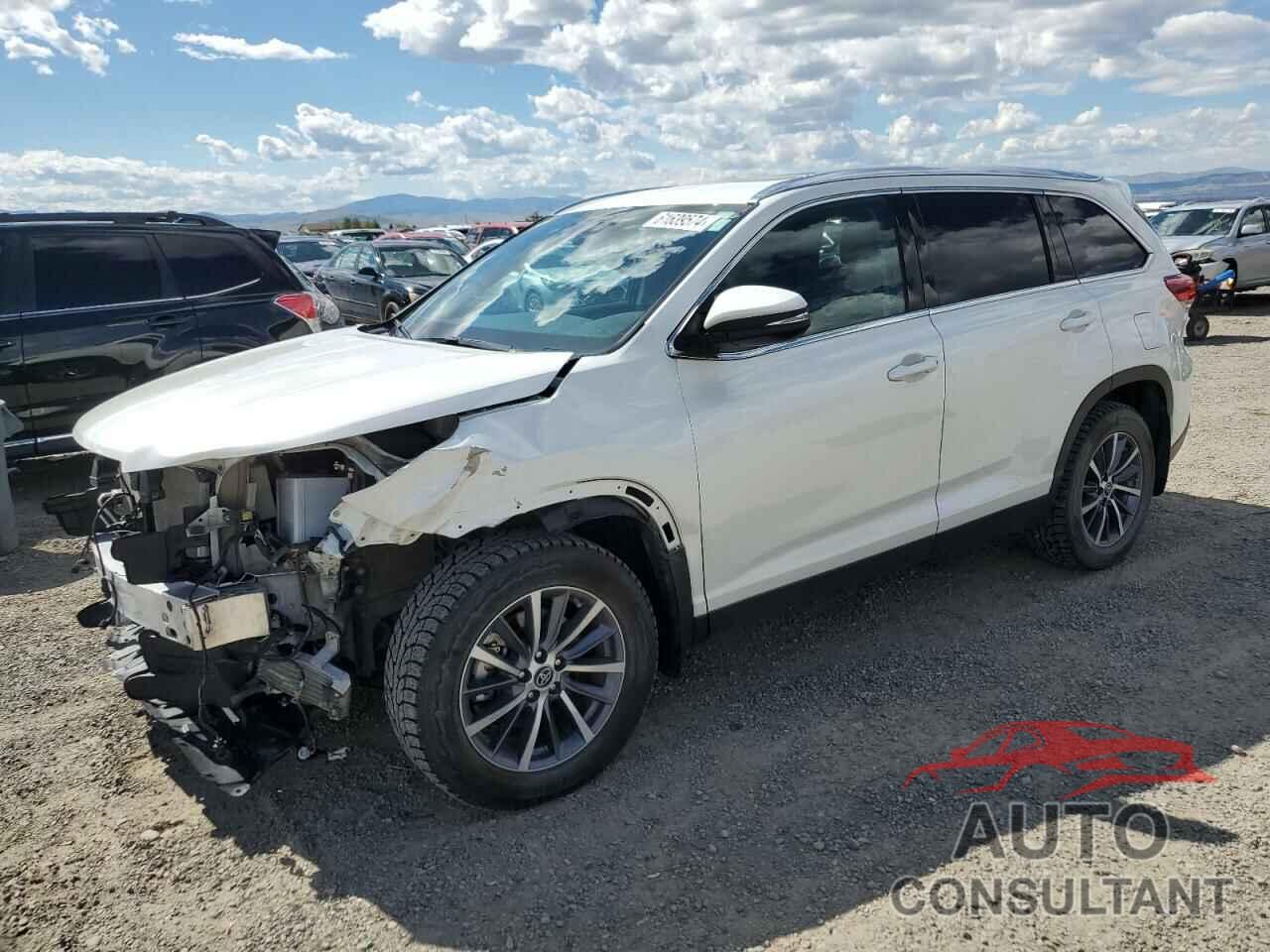 TOYOTA HIGHLANDER 2019 - 5TDJZRFH2KS607318