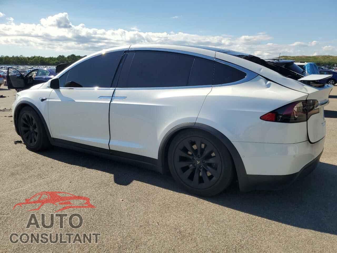 TESLA MODEL X 2018 - 5YJXCDE26JF141052