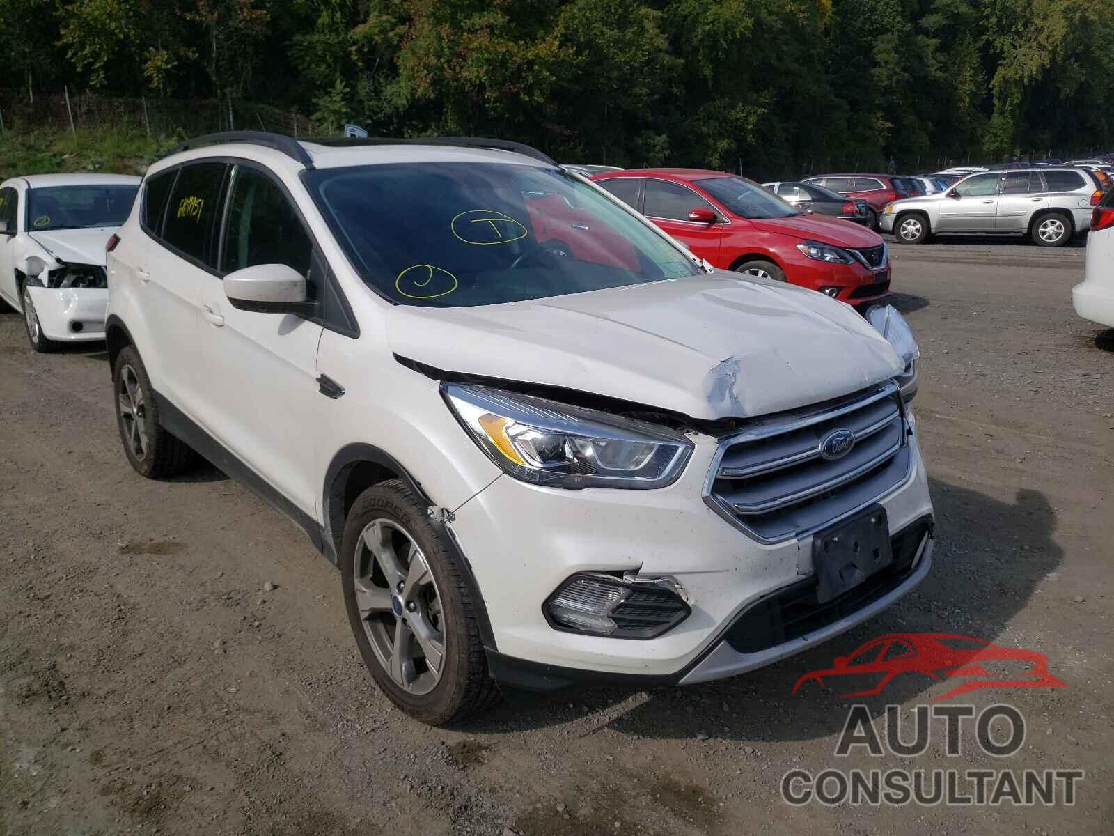 FORD ESCAPE 2017 - 1FMCU9GD4HUE28524