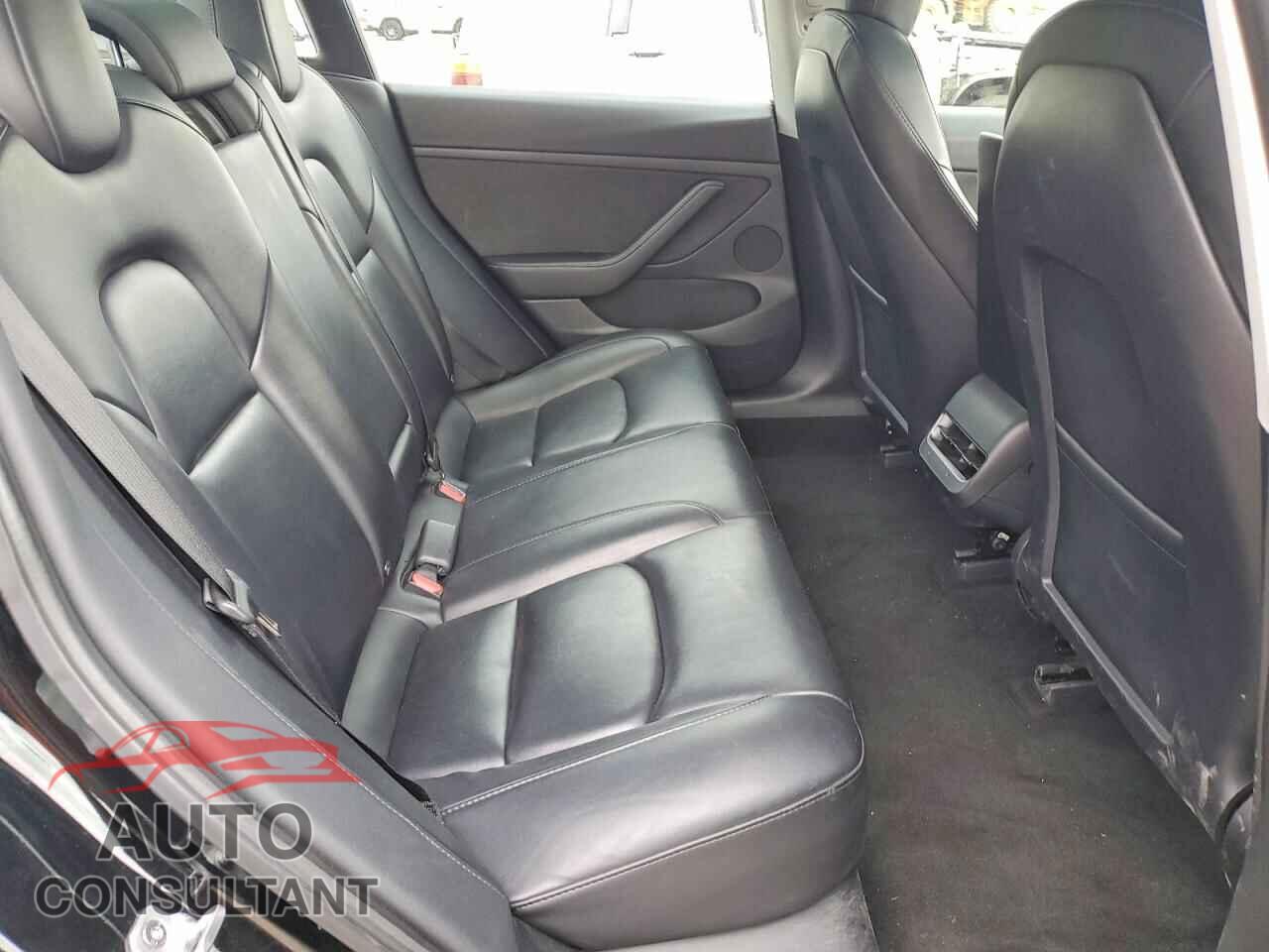 TESLA MODEL 3 2023 - 5YJ3E1EA5PF455847