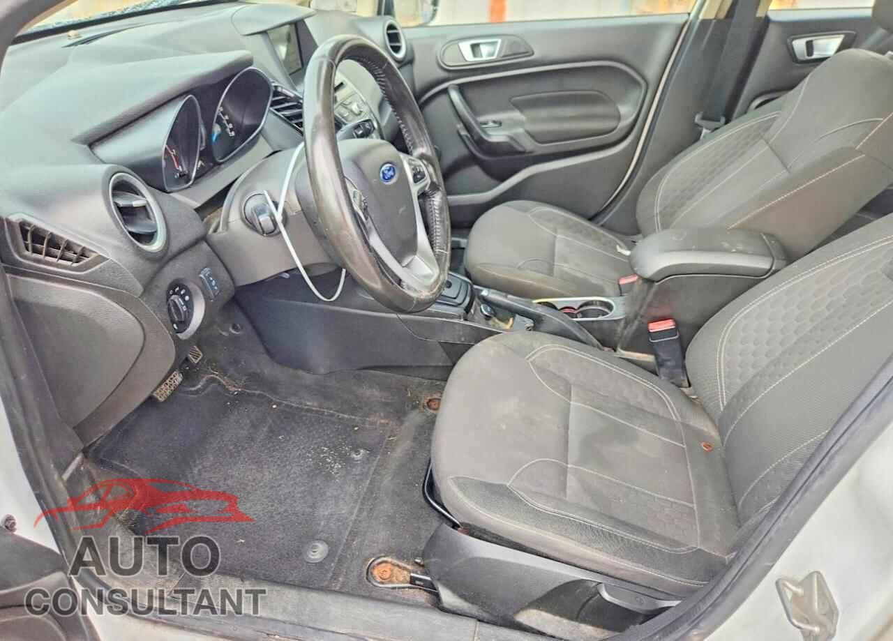 FORD FIESTA 2016 - 3FADP4EJ6GM165943