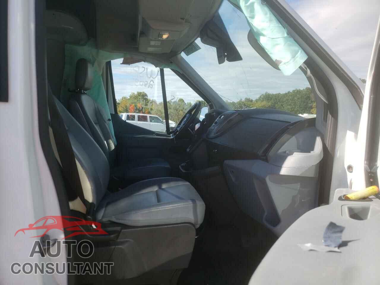 FORD TRANSIT 2019 - 1FTYR2CM1KKA04276