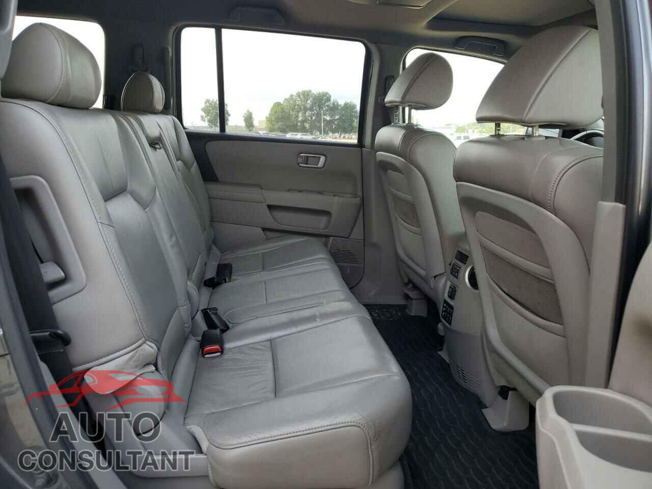 HONDA PILOT 2011 - 5FNYF3H66BB034718
