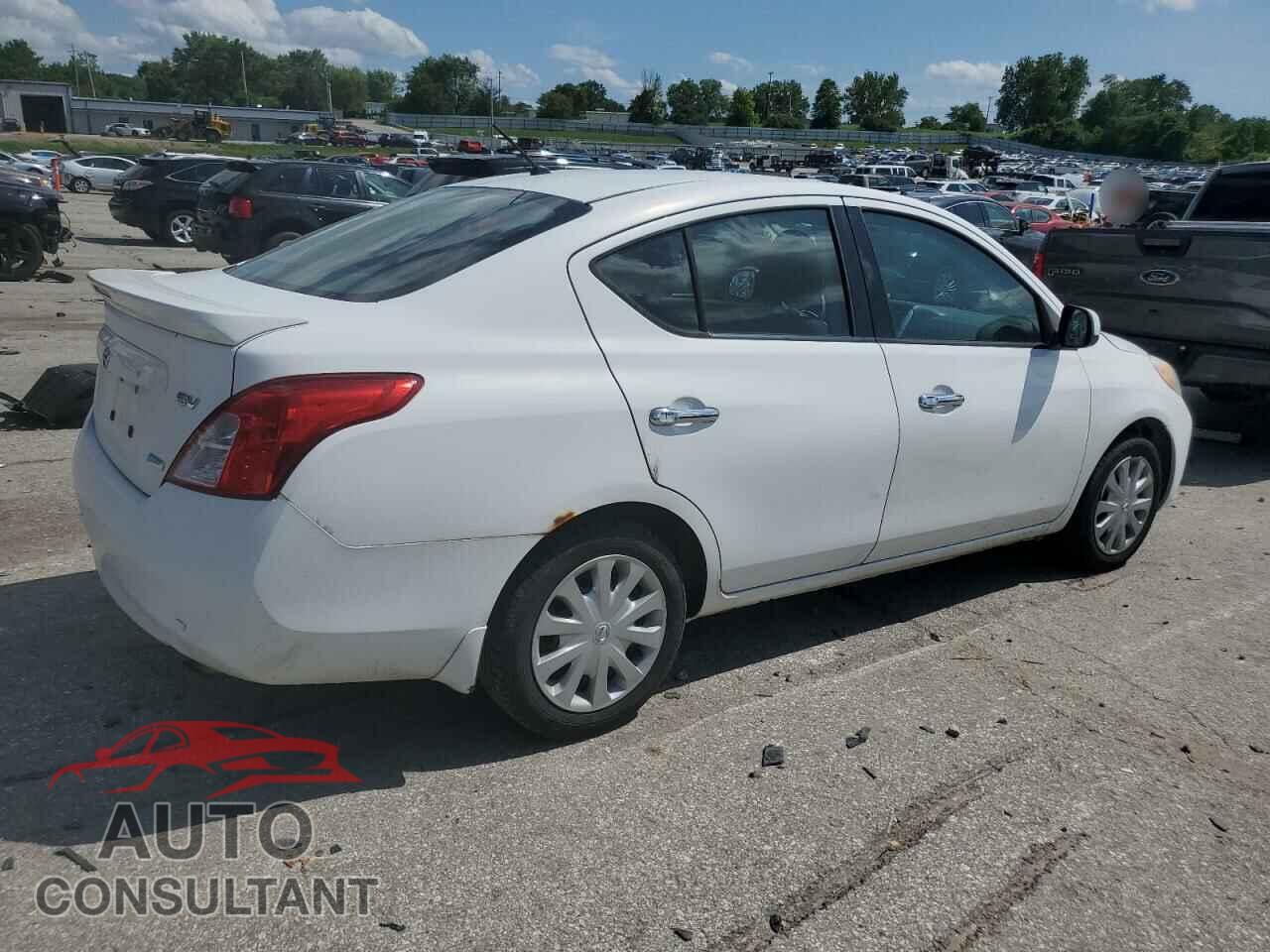 NISSAN VERSA 2014 - 3N1CN7AP2EL812562