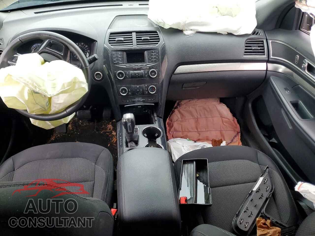 FORD EXPLORER 2018 - 1FM5K7D82JGA64764
