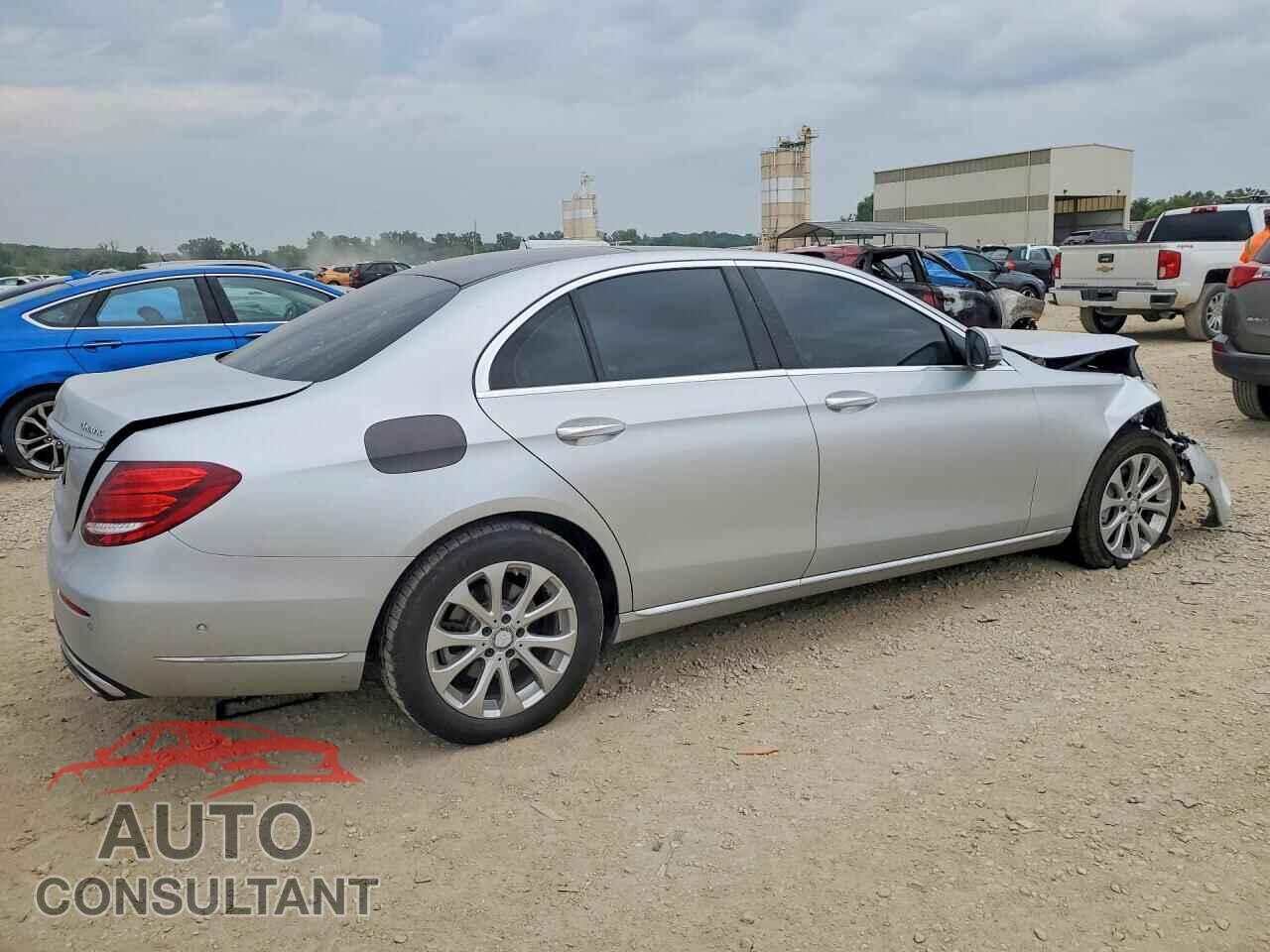 MERCEDES-BENZ E-CLASS 2017 - WDDZF4KB2HA101497