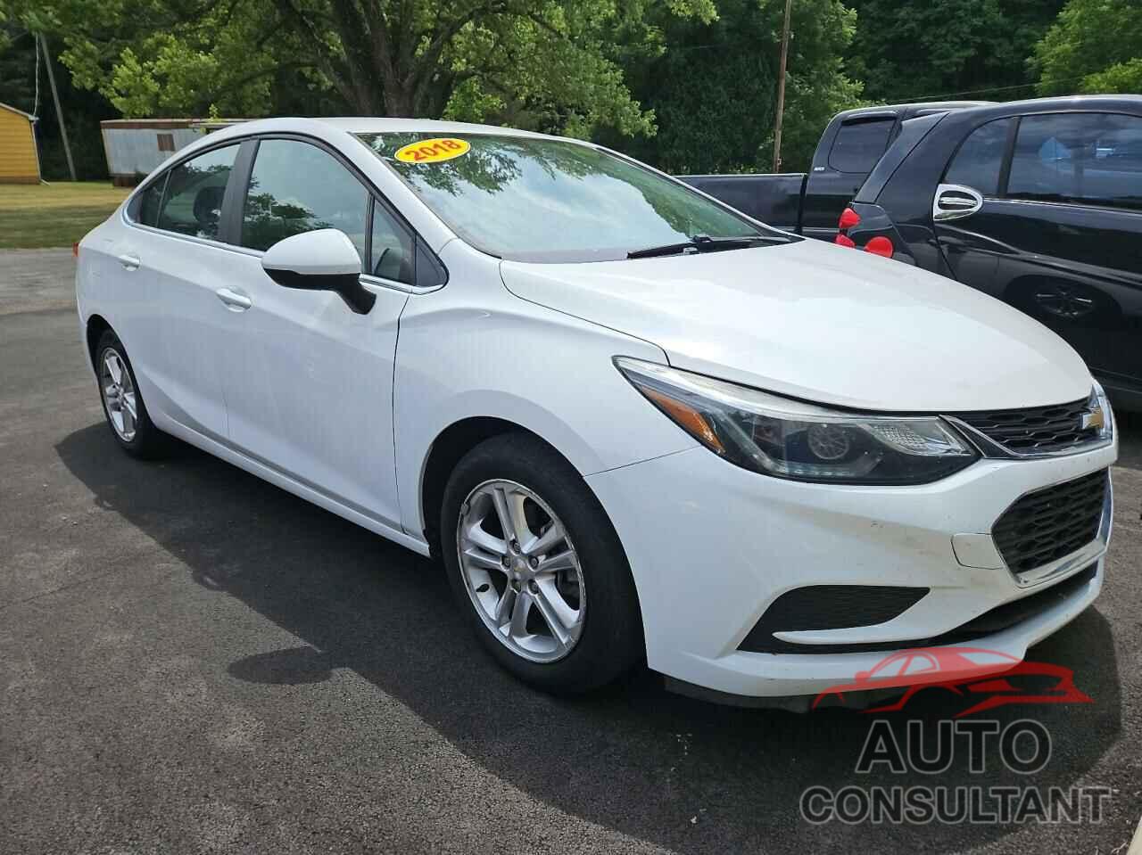 CHEVROLET CRUZE 2018 - 1G1BE5SM3J7120352