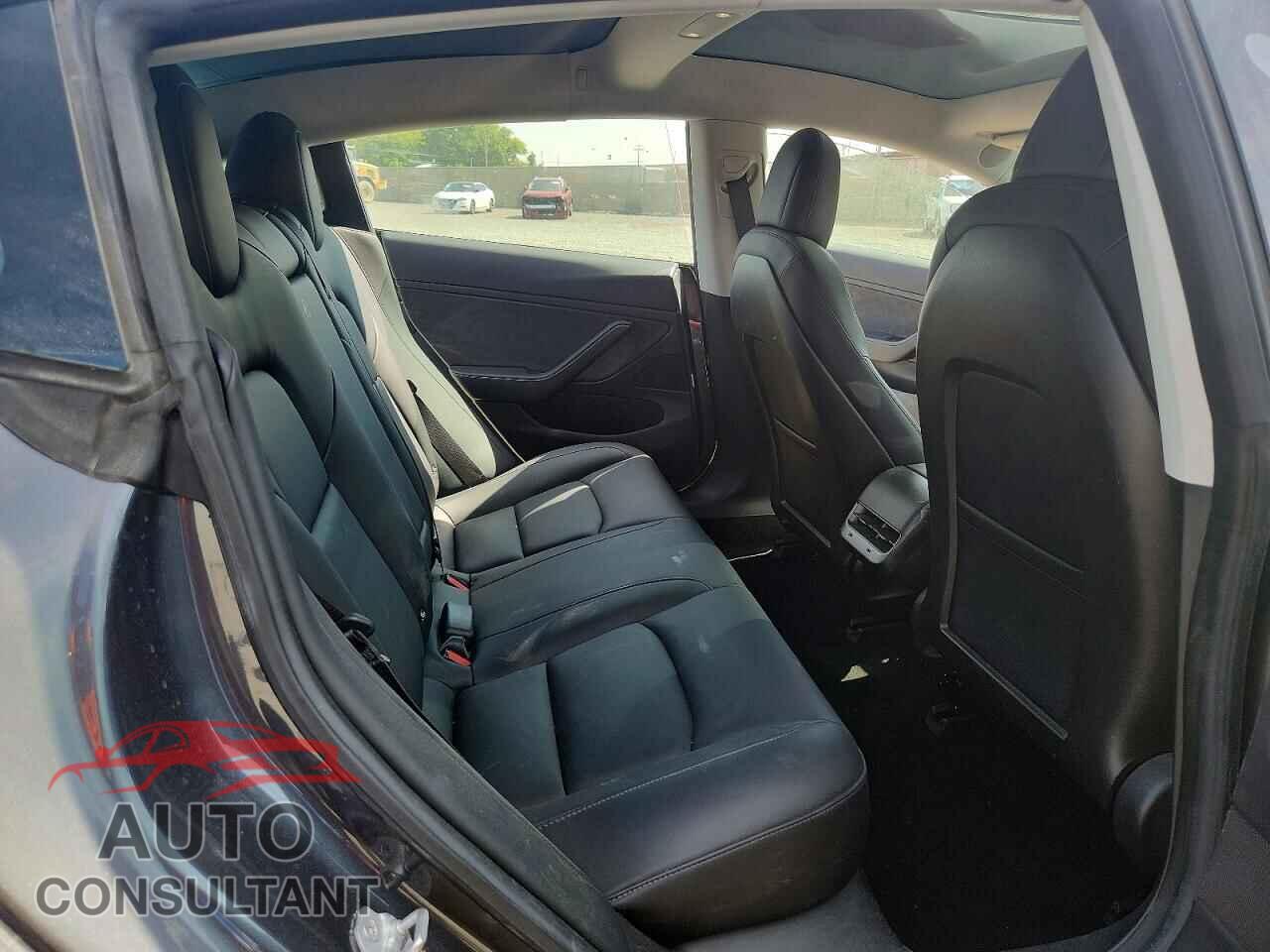 TESLA MODEL 3 2018 - 5YJ3E1EA0JF041883