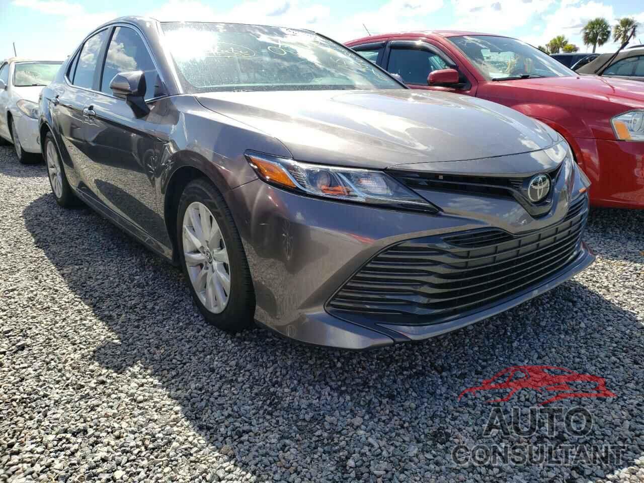 TOYOTA CAMRY 2018 - 4T1B11HK8JU156553