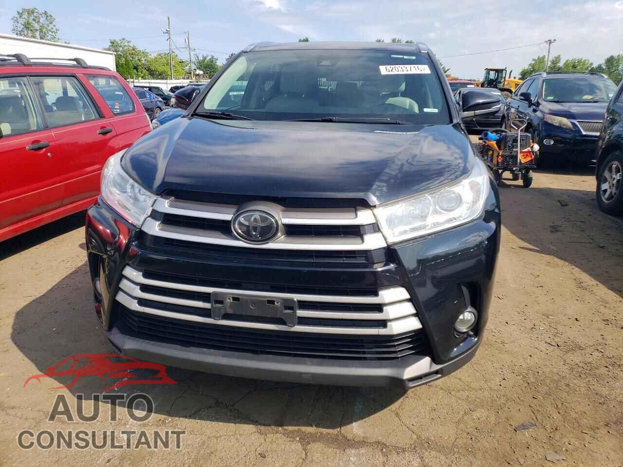 TOYOTA HIGHLANDER 2019 - 5TDJZRFH8KS588564