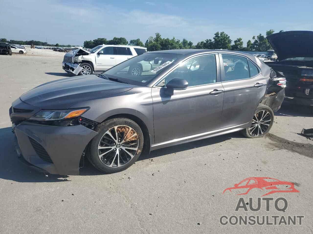 TOYOTA CAMRY 2018 - 4T1B11HK6JU152176