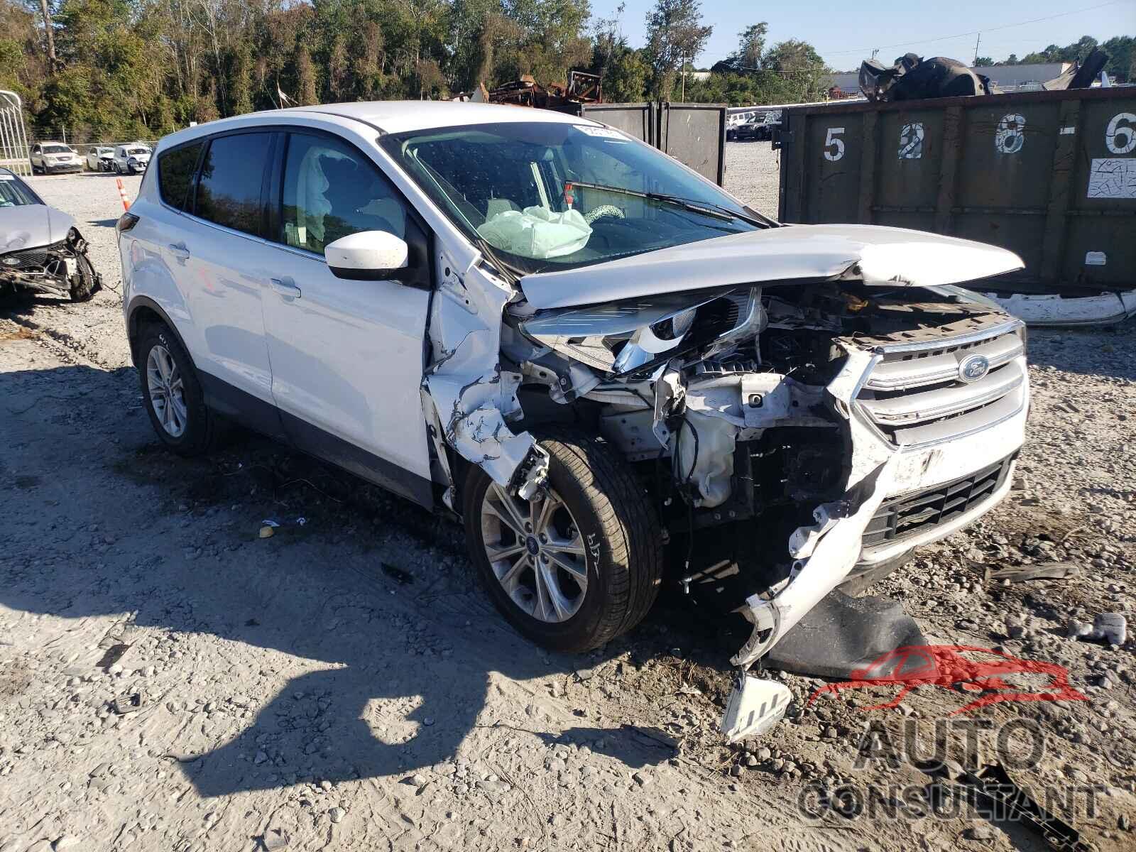 FORD ESCAPE 2017 - 1FMCU0GD2HUC18189