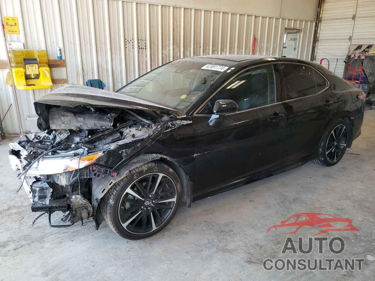TOYOTA CAMRY 2018 - 4T1B61HK2JU116289