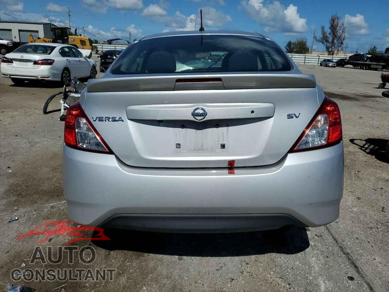 NISSAN VERSA 2019 - 3N1CN7AP3KL804076