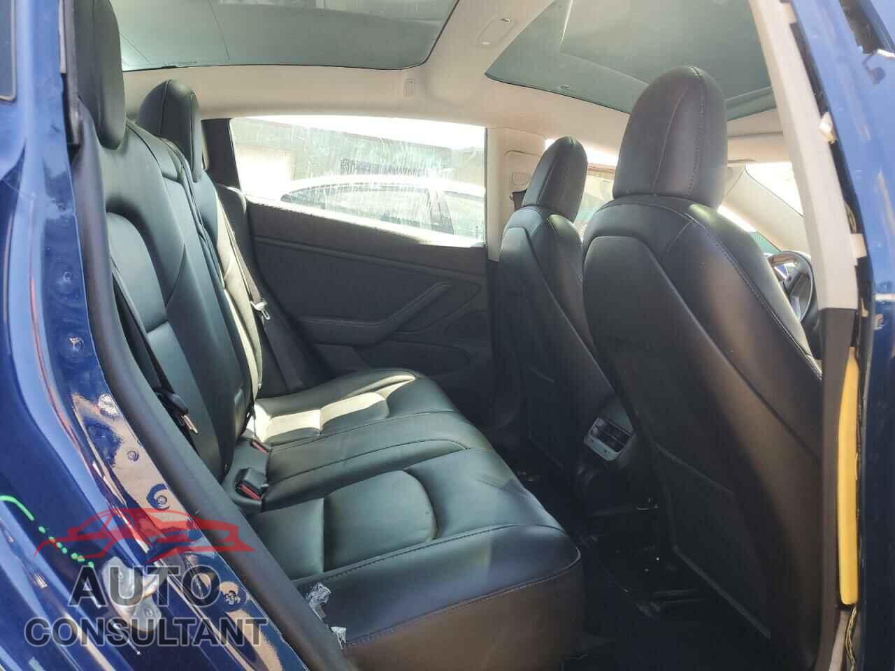 TESLA MODEL 3 2019 - 5YJ3E1EB6KF210945