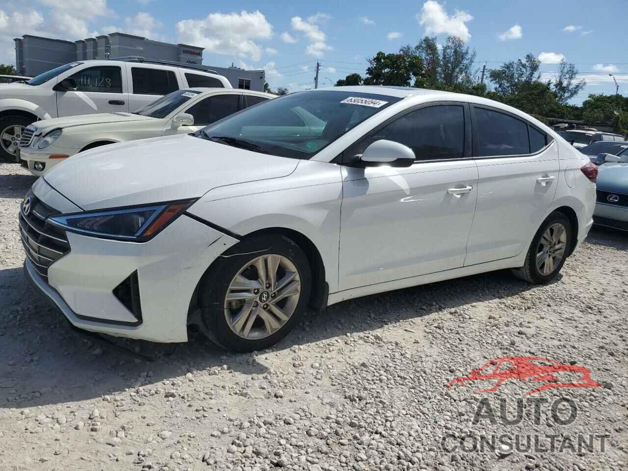 HYUNDAI ELANTRA 2019 - 5NPD84LF4KH450743