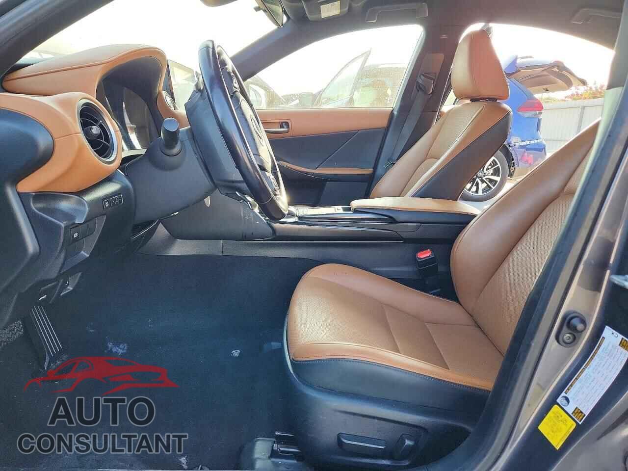 LEXUS IS 2022 - JTHAA1D22N5122029