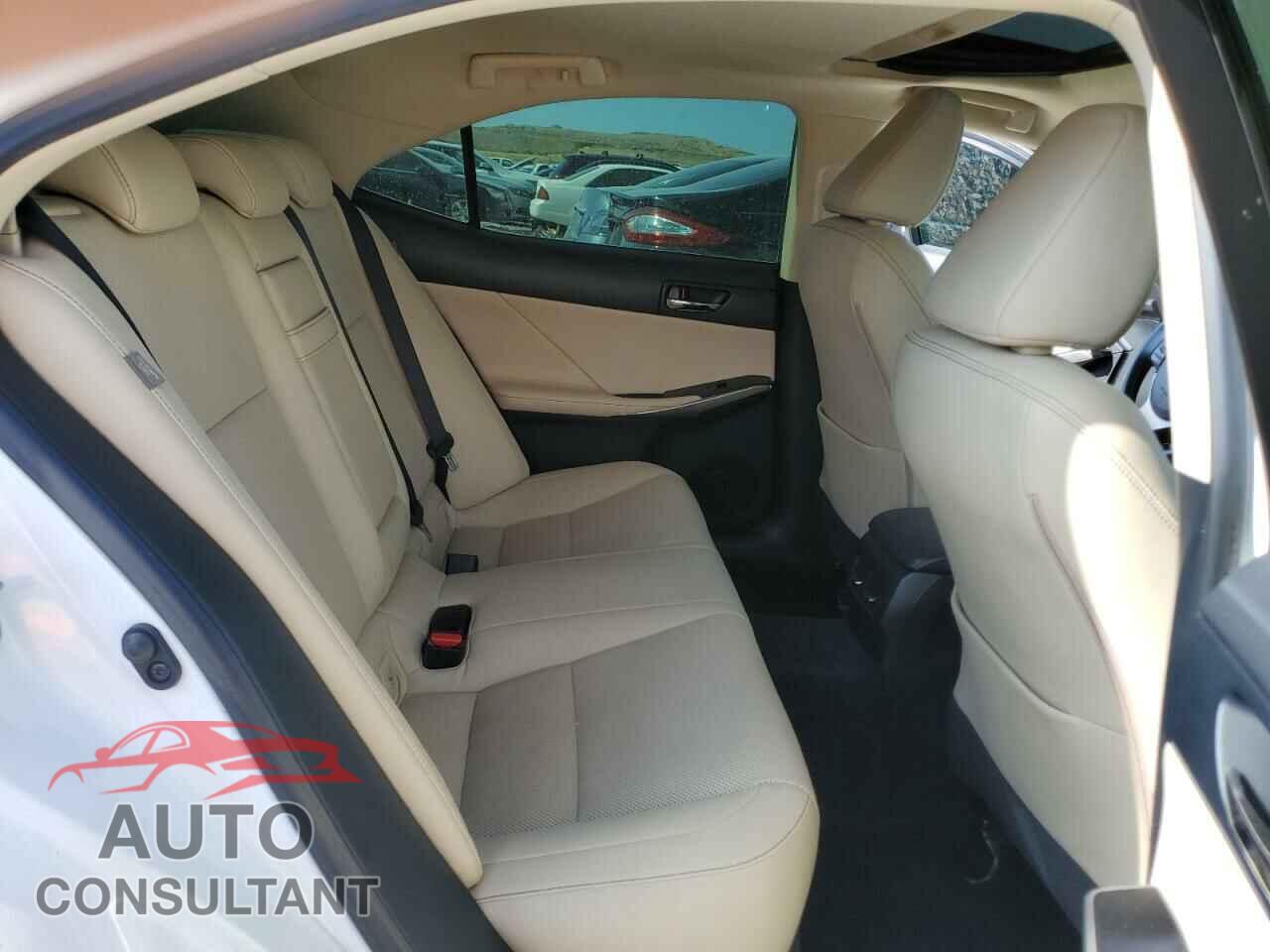 LEXUS IS 2014 - JTHCF1D24E5003649