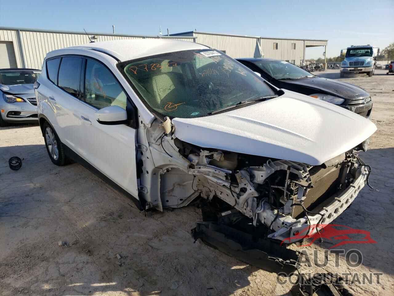 FORD ESCAPE 2017 - 1FMCU9GD3HUD78327