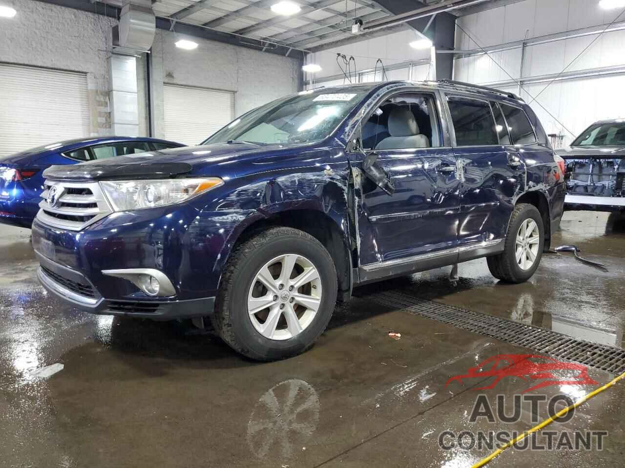 TOYOTA HIGHLANDER 2013 - 5TDBK3EHXDS222938
