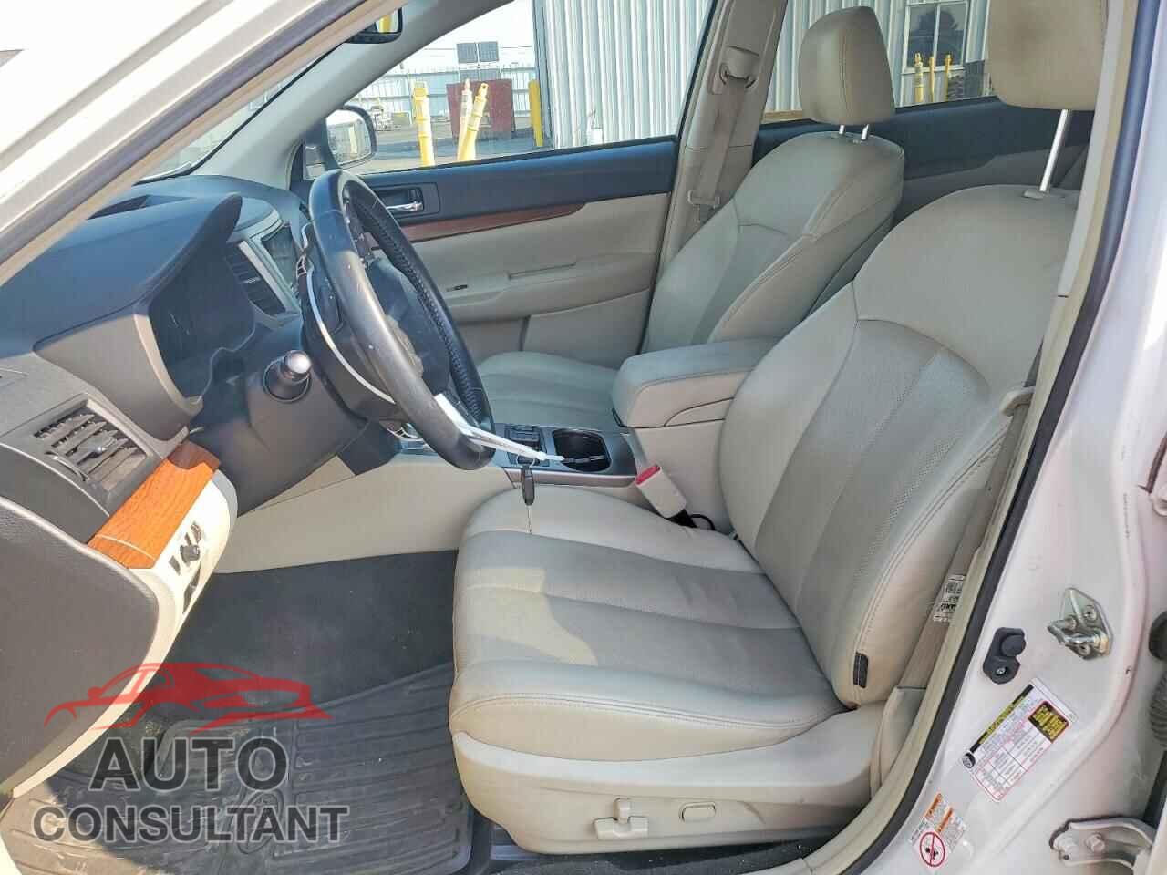 SUBARU OUTBACK 2014 - 4S4BRBLC3E3283429